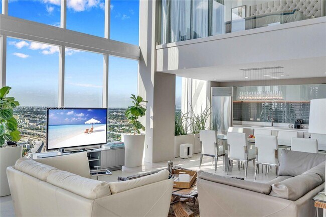 Building Photo - 1040 Biscayne Blvd