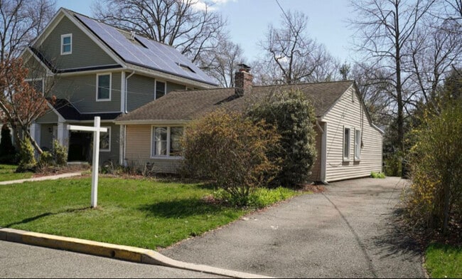 Building Photo - 28 Summit Ave