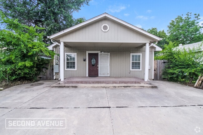 Building Photo - 1521 S Blackwelder Ave