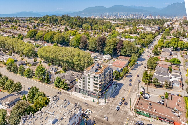 Aerial Photo - Main & 41st Apartments