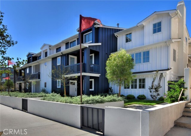 Building Photo - 4641 Cahuenga Blvd
