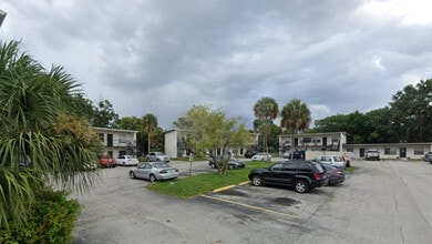Building Photo - 5261 Alhambra Dr