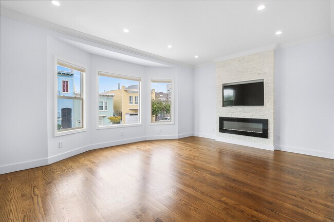 Building Photo - 661 25th Ave