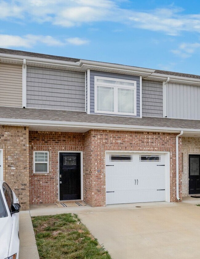 Building Photo - 326 Fallow Cir