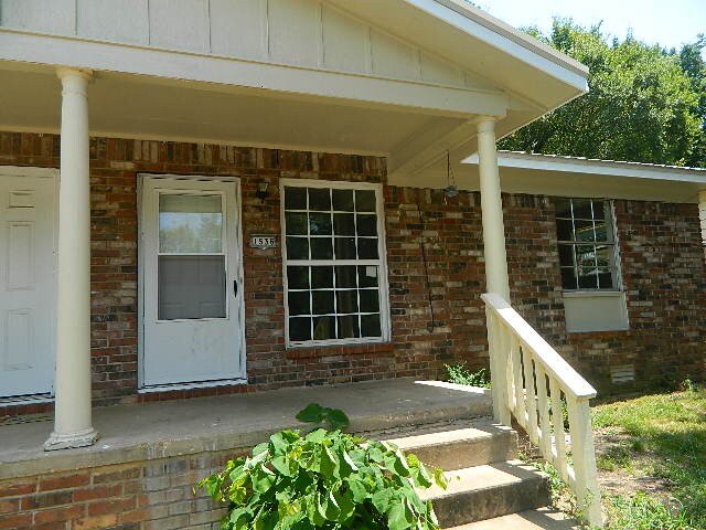 Primary Photo - 1536 N Gregg Ave