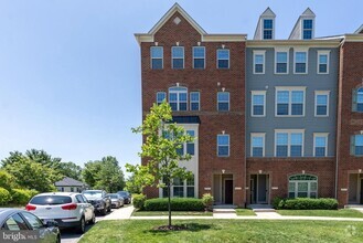 Building Photo - 823 Orchard Tree Rd