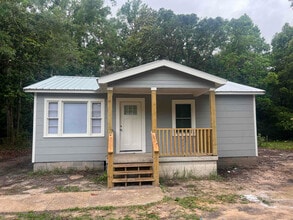 Building Photo - 3908 Brookmont Dr