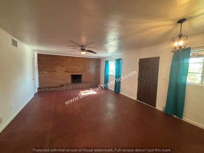 Foto del edificio - 2627 N Euclid Ave