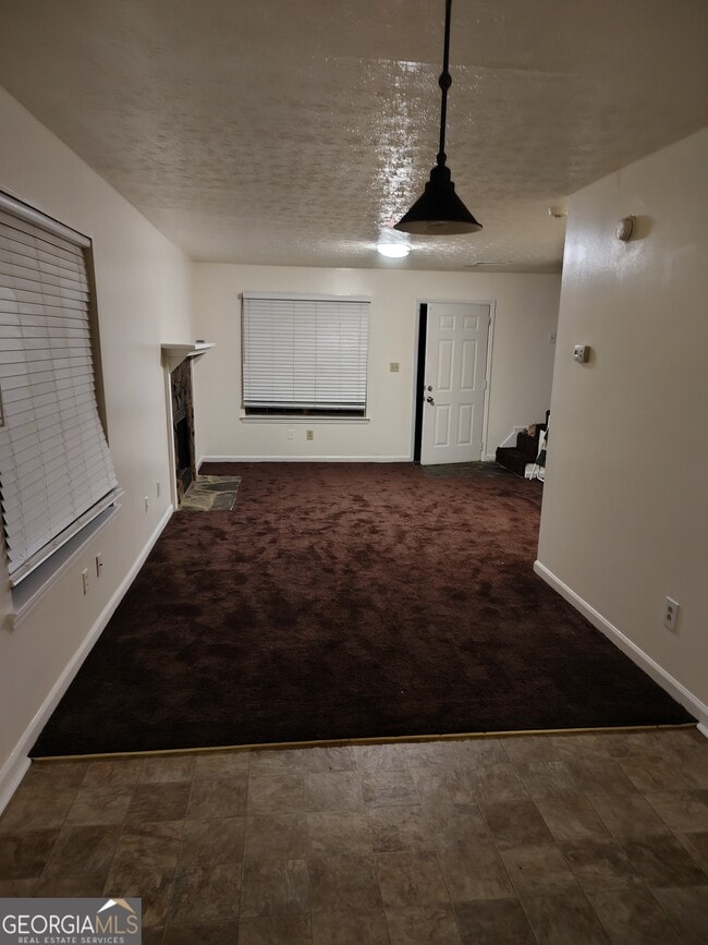 Building Photo - 7045 Brentwood Ct