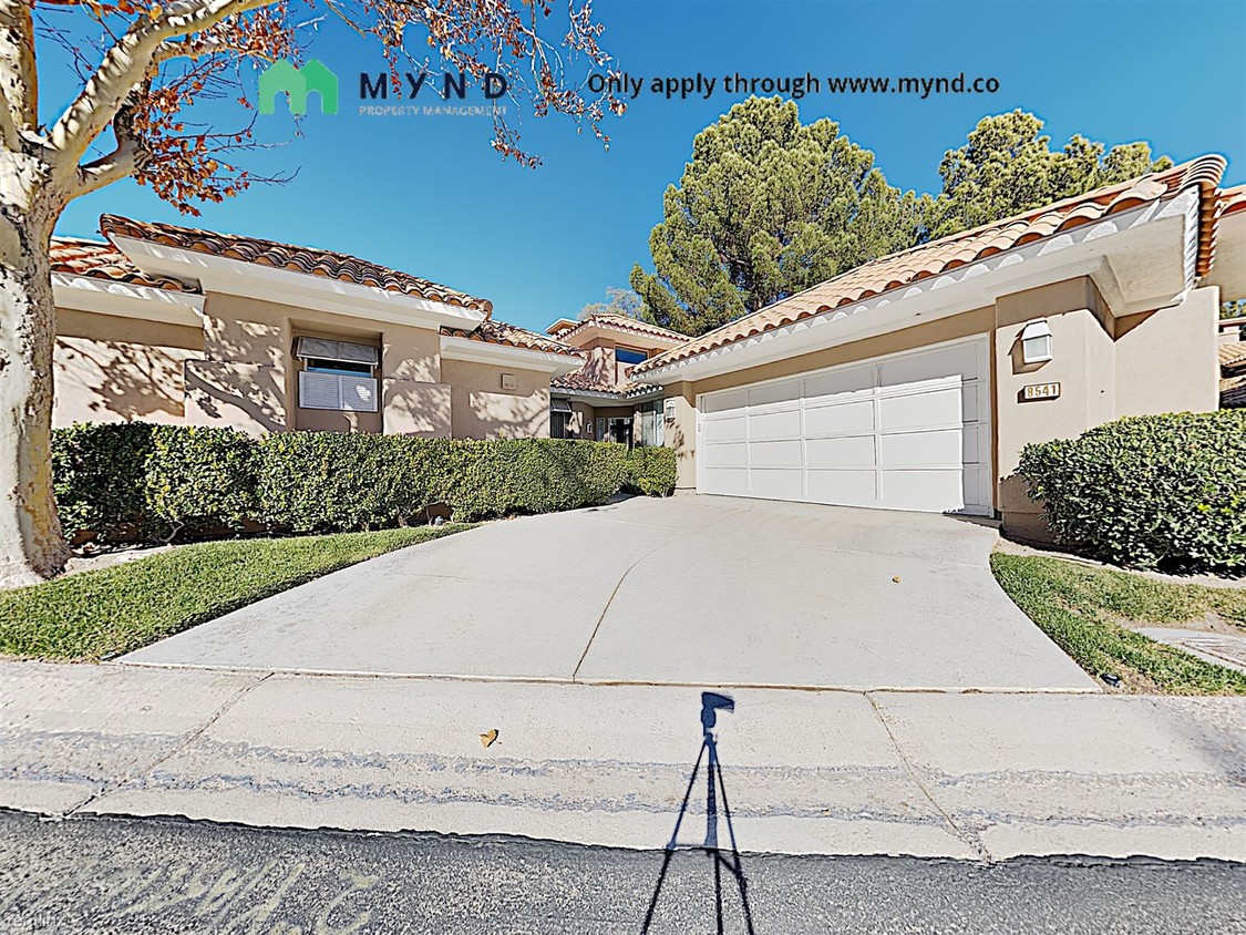 Primary Photo - 2 br, 2 bath Townhome - 8541 Heather Downs Dr