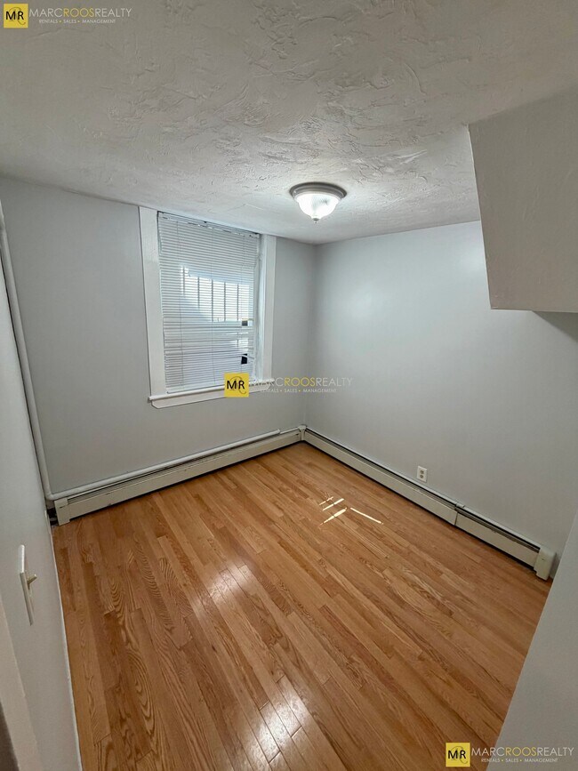Foto del edificio - 587 Beacon St