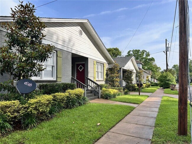 Building Photo - 356 Rapier Ave