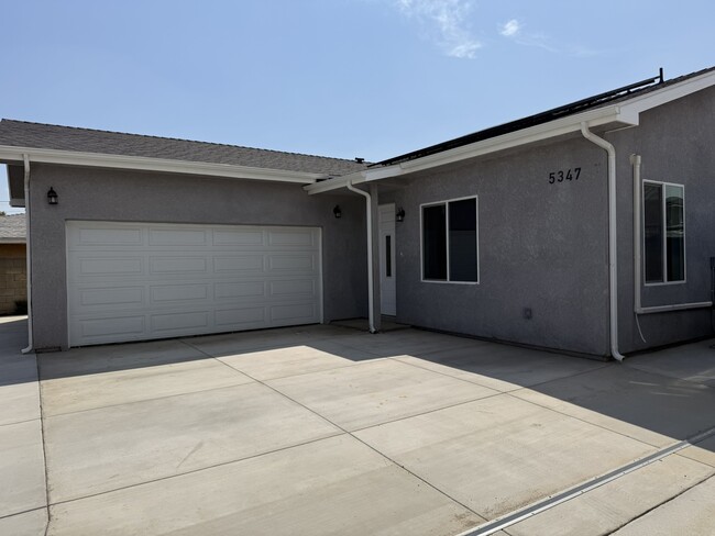 Foto del edificio - 5347 Cogswell Rd