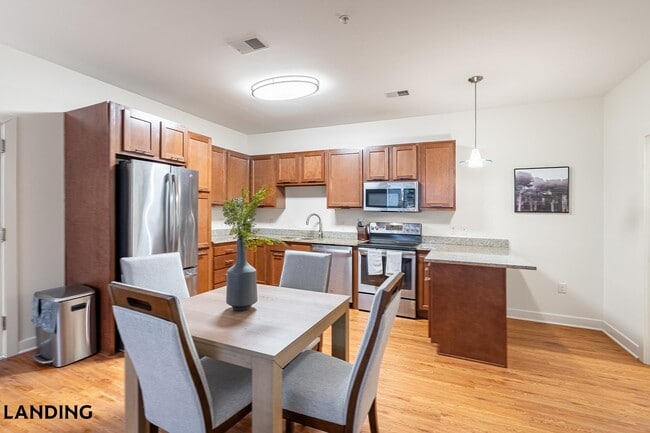 Building Photo - 33 New Scotland Ave