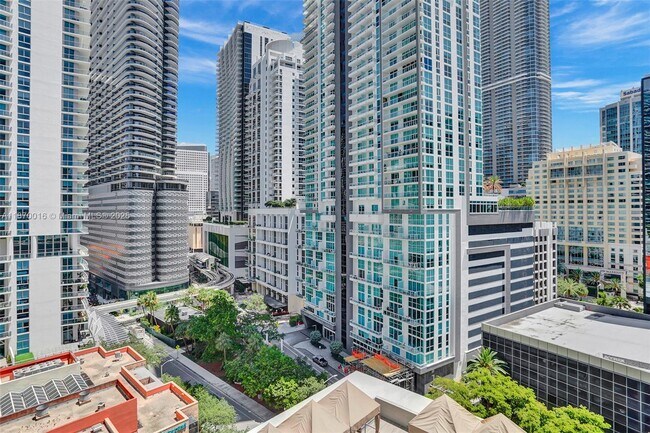 Foto del edificio - 1250 S Miami Ave