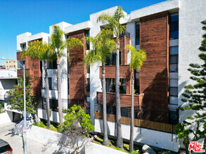Building Photo - 630 N Grand Ave