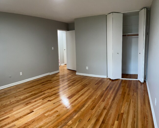 Foto del edificio - 1570 Willard Ave