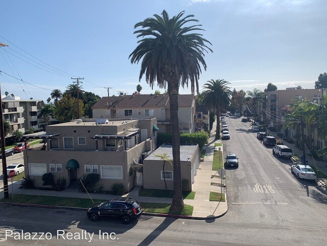 Building Photo - 3 br, 2 bath House - 3737 E. 2nd St. #301