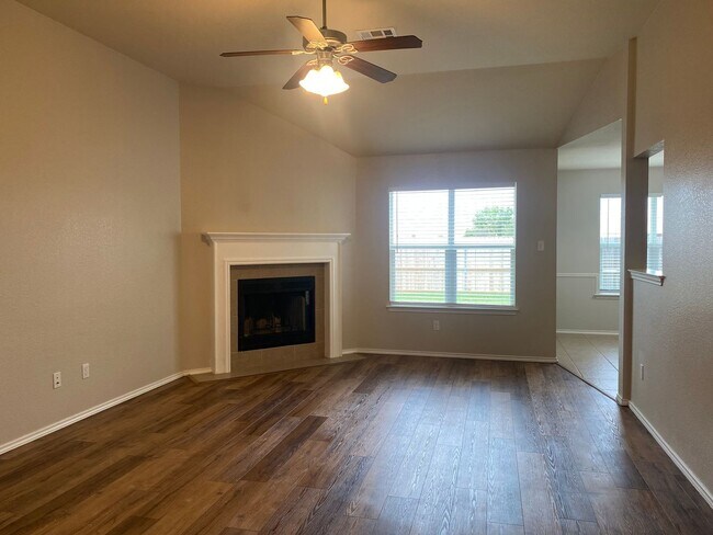 Foto del edificio - 3 BEDROOM, BELTON ISD