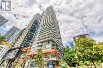 Building Photo - 50 Wellesley St E