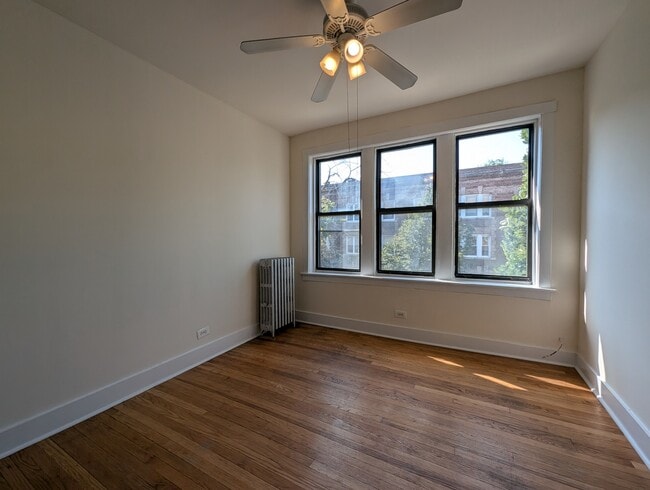 Building Photo - 1532 N Kedzie Ave