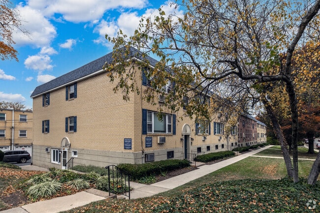Building Photo - Karen Court Apartments