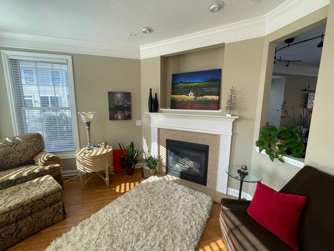 Building Photo - 8621 Meridian Square Dr