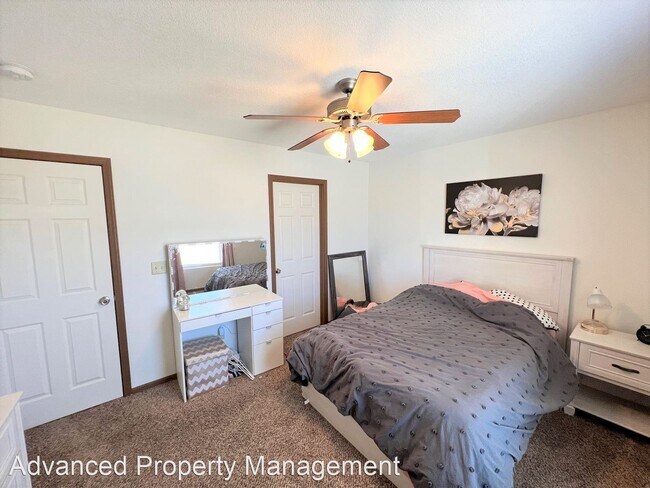Building Photo - 2 br, 2 bath House - 4649 Sunflower Slope ...