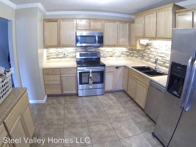 Building Photo - 4620 Rush Cir