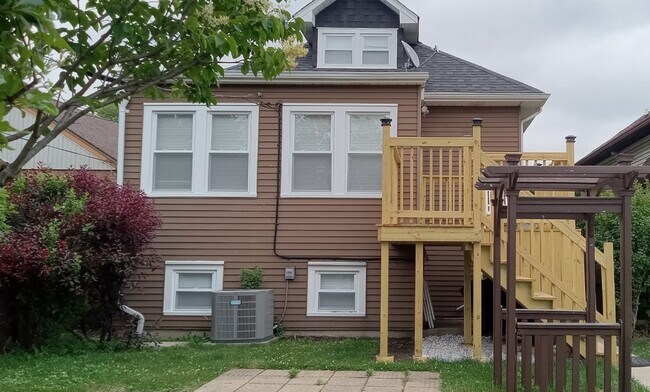 Foto del edificio - 4054 N Moody Ave