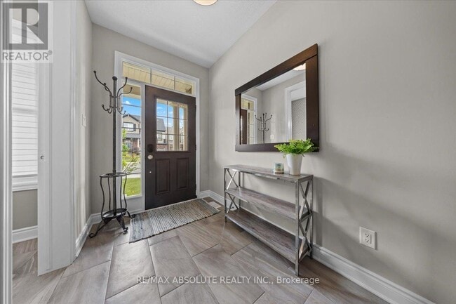 Building Photo - 778 Rosehill Ave