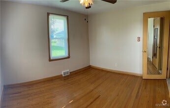 Building Photo - 64 Seton Rd