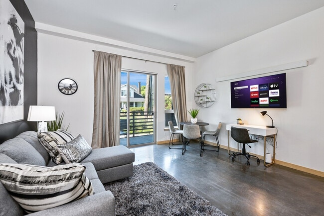 Building Photo - 3007 Beacon Ave S