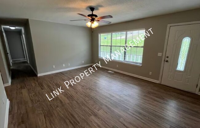 Foto del edificio - 107 Laferry Ln