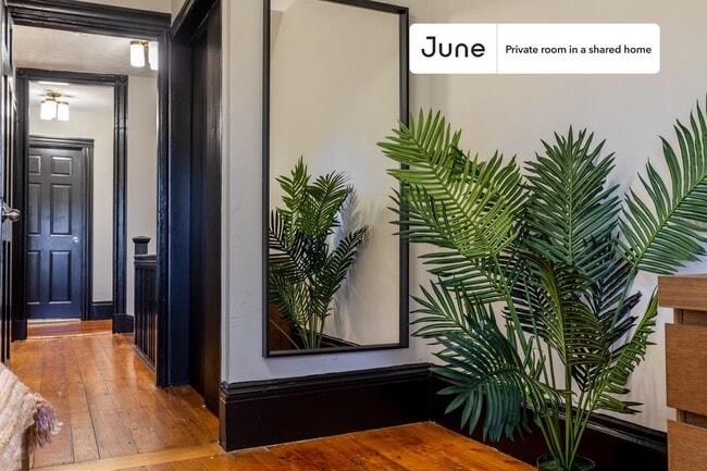 Building Photo - Room in Shared 5 bed/2 bath home