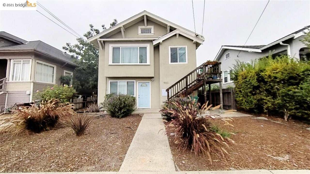 Foto principal - 980 Apgar St