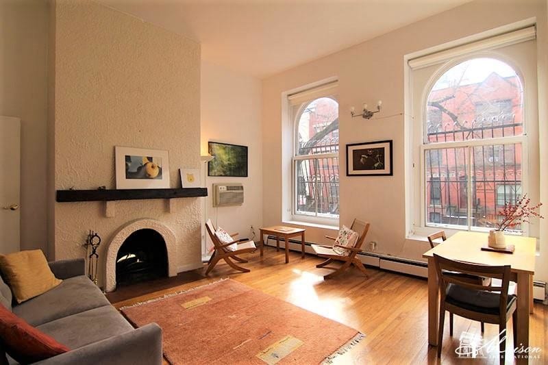 Primary Photo - 143 W 95th St