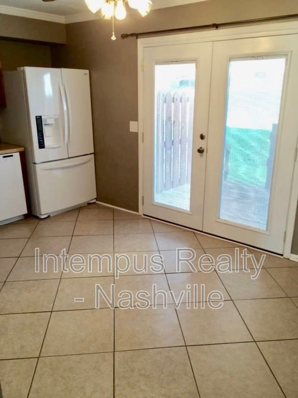 Building Photo - 225 Timberway Dr