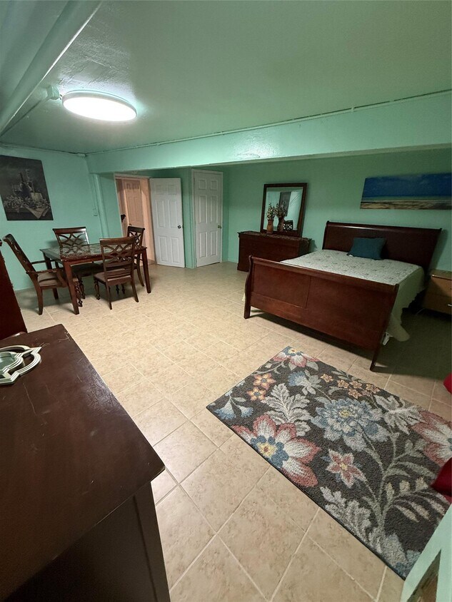 Foto del edificio - 21700 Cruger Ave
