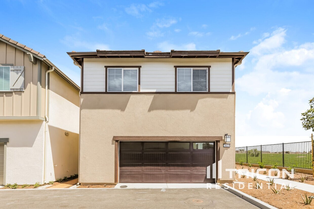 Foto principal - 28075 Rosetta St