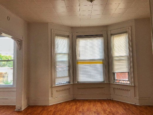 Foto del edificio - 5 Bed 1 Bath home in Phillisburg