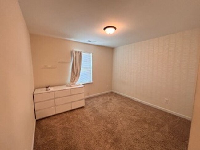 Building Photo - 216 Tappi Ter