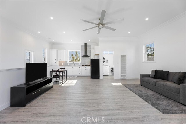 Building Photo - 1300 S Helberta Ave