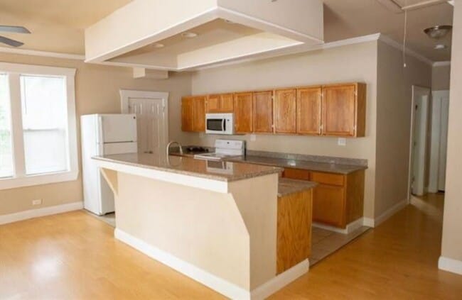Foto del edificio - Spacious and Cute!!