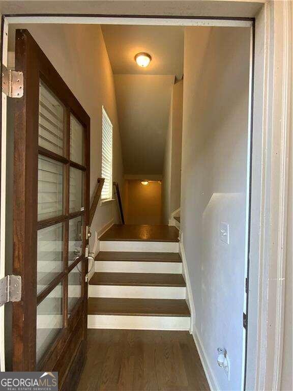 Foto del edificio - 295 Benson Manor Cir