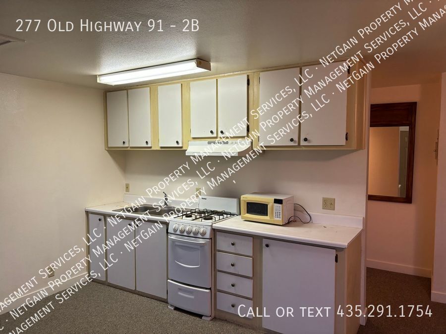 Foto del edificio - Updated Studio Apartment