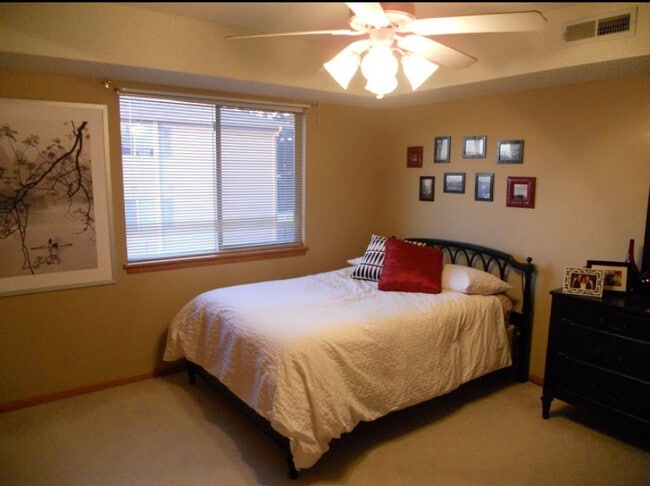 Foto del edificio - 10 Zeller Crossing