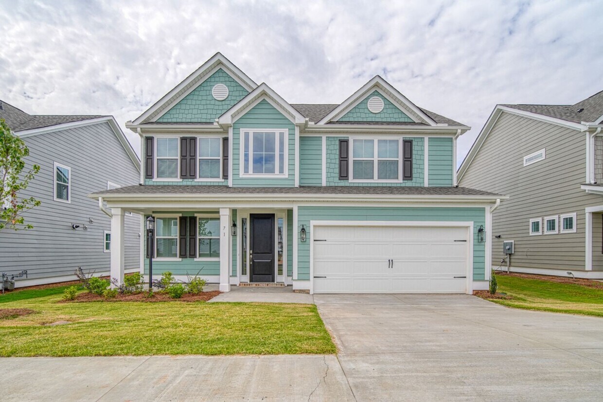 Foto principal - Gorgeous 4 BR, 3 BA Home With Easy Access ...