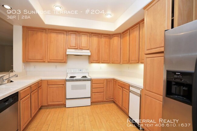 Foto del edificio - 903 Sunrose Terrace