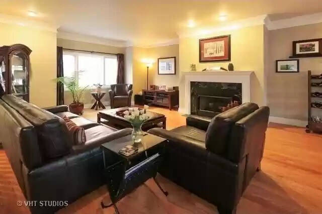 Foto del edificio - 192 N Addison Ave